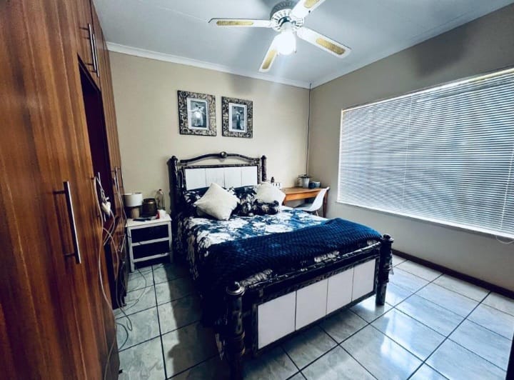 To Let 2 Bedroom Property for Rent in Langenhovenpark Free State